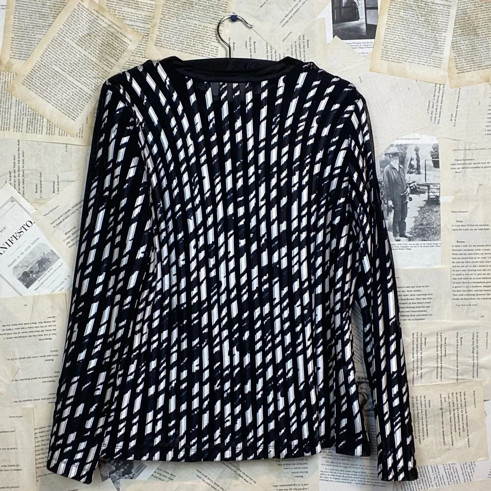 Chicos Zip Up Jacket Black/Navy Print with Mesh Stripe Inserts Size S or 4/6 - Picture 6 of 7